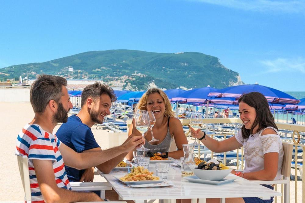 Hotel Conero Azzurro Numana Esterno foto